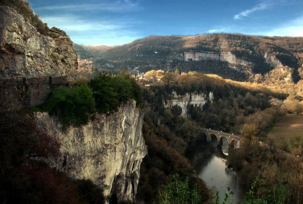 Apartment La Roulotte 4Pl Confort Au Bord De La Riviere Laguépie Frankreich